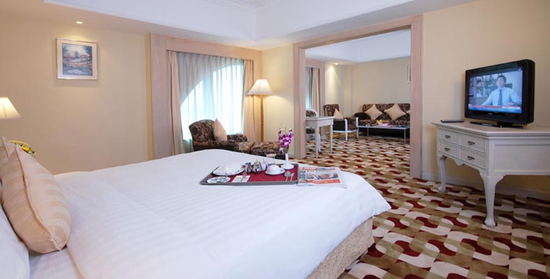 Berjaya Waterfront Hotel, Johor Bahru - Suite Interior